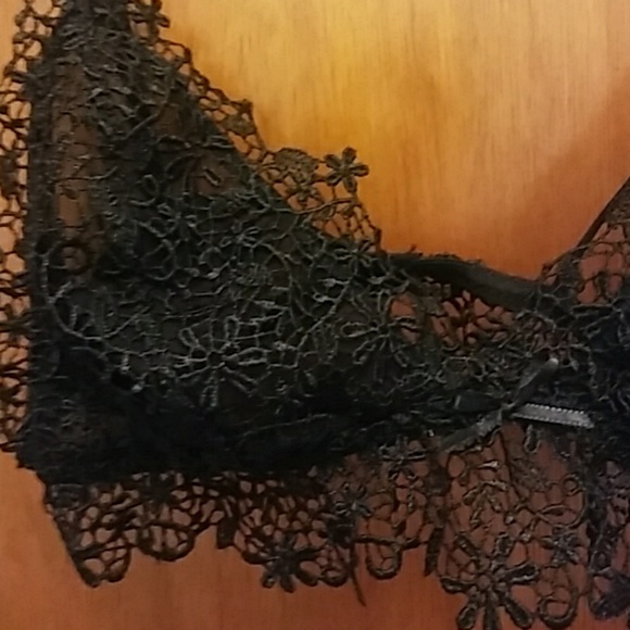 🖤🖤Black Lace Bra🖤🖤 - Picture 3 of 4